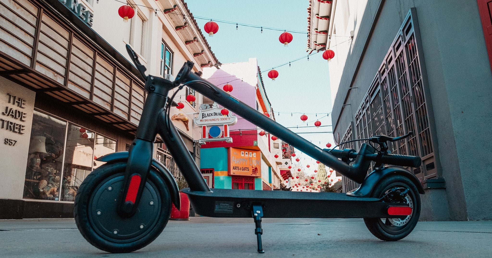 Two-Wheel Tango: Electric Scooter vs. Motorcycle ποΈ π΄ π - Phantomgogo