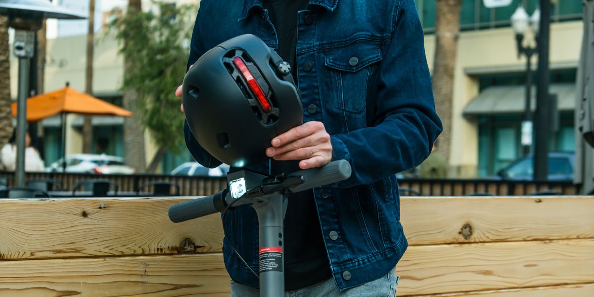 Shield Your Ride: The Crucial Importance of Wearing Helmets on Electric Scooters 🛴 🪖 - Phantomgogo