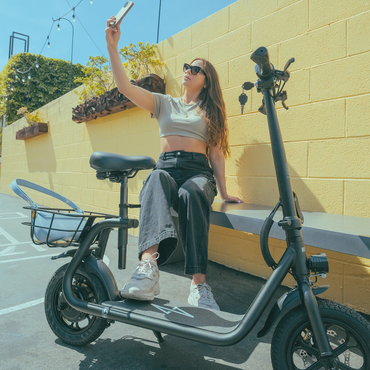 COMMUTER R1 SEATED ELECTRIC SCOOTER Phantom Gogo – Phantomgogo.com