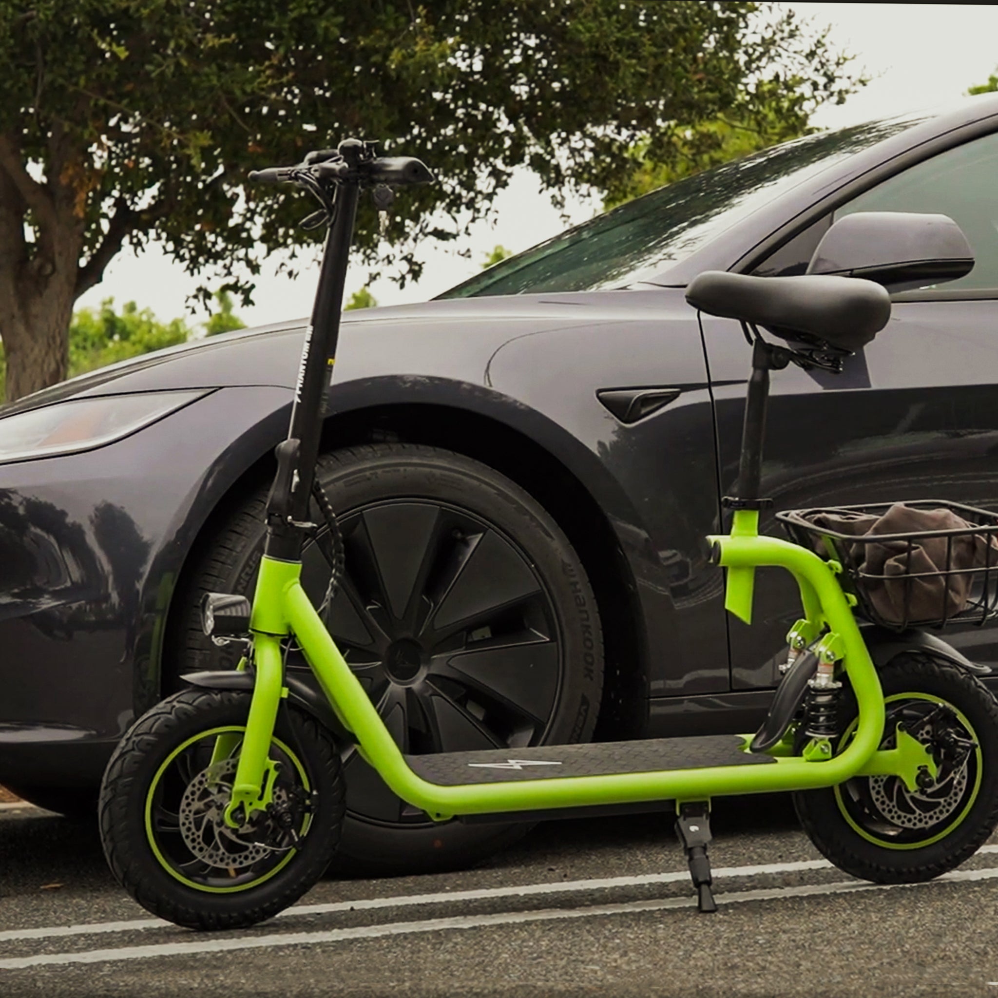 COMMUTER R1 PRO SEATED SCOOTER