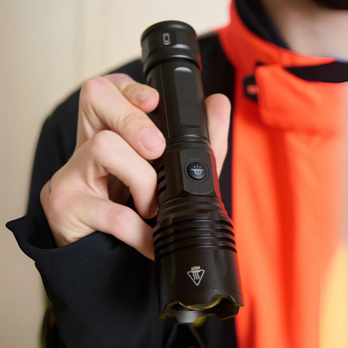 AIGO T50 LED Flashlight